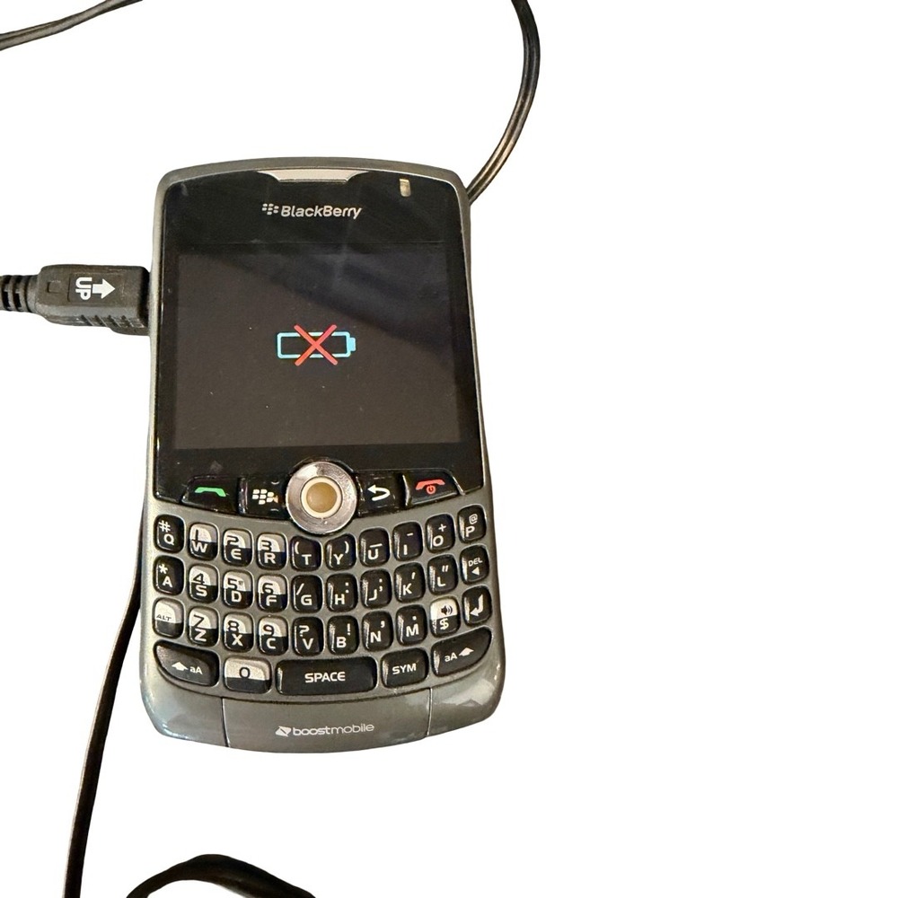 BlackBerry Curve 8330 Boost Mobile Smoke Gray with Charger